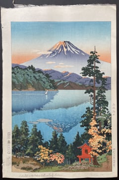Lake Ashi in Hakone in Early Autumn